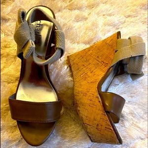 Charles David size 8 wedge sandal